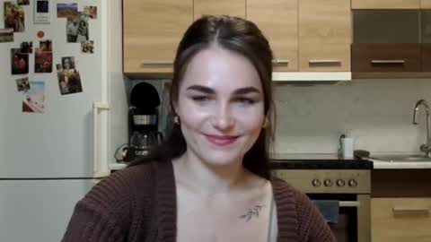 Snapshot of linda_aa chatting on October 23, 5:01 pm Linda online show from October 23, 5:01 pm