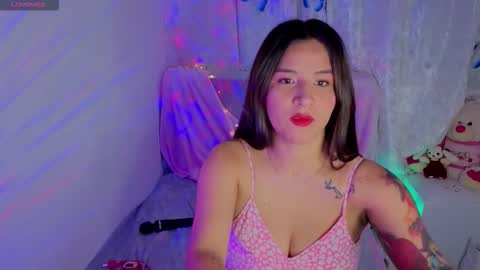 Snapshot of linda_bellucci374516 chatting on March 24, 5:34 am Linda online show from March 24, 5:34 am