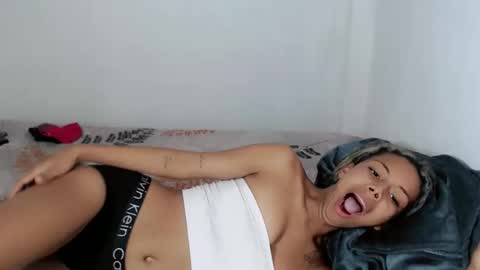 Snapshot of linda_brown_1 chatting on March 27, 1:44 pm linda brown online show from March 27, 1:44 pm