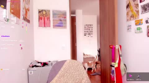 Giggles  online show from May 14, 2:46 pm