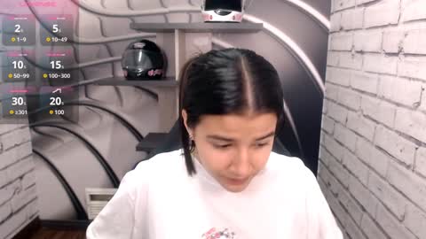 Linda  online show from January 17, 3:43 pm