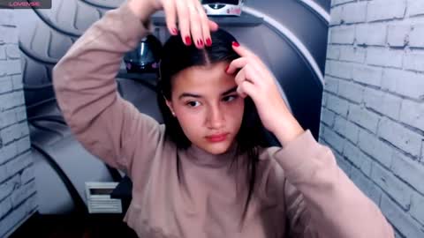 Linda  online show from January 25, 3:41 pm