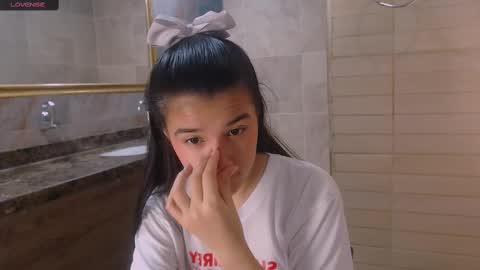 Linda  online show from February 13, 3:14 pm
