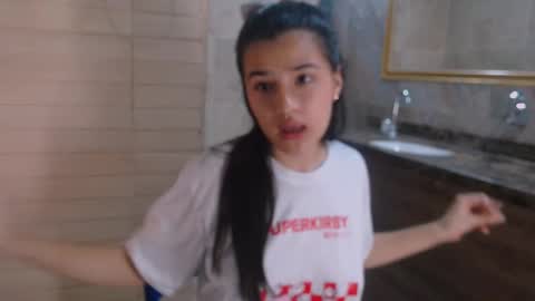 Linda  online show from February 13, 6:16 pm