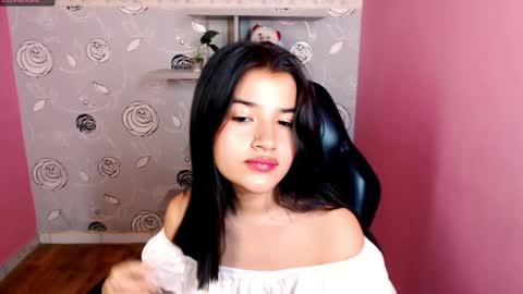 Linda  online show from February 22, 3:25 pm
