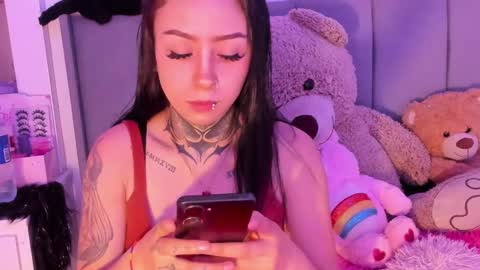 Lindaa maria  online show from January 11, 7:30 pm