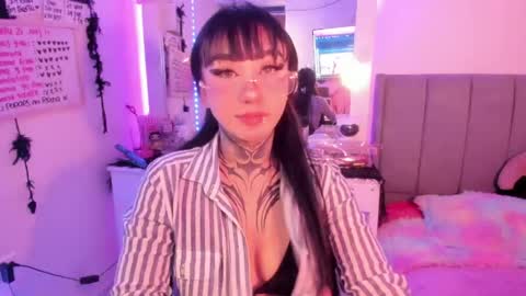 Snapshot of linda_milleer_ chatting on April 21, 11:05 am Lindaa maria online show from April 21, 11:05 am