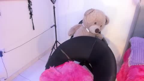 Snapshot of linda_milleer_ chatting on May 12, 11:46 pm Lindaa maria online show from May 12, 11:46 pm
