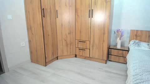 linda_power online show from February 10, 9:47 am