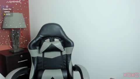 Snapshot of linda_rios_ chatting on February 12, 8:48 pm L I N D A online show from February 12, 8:48 pm