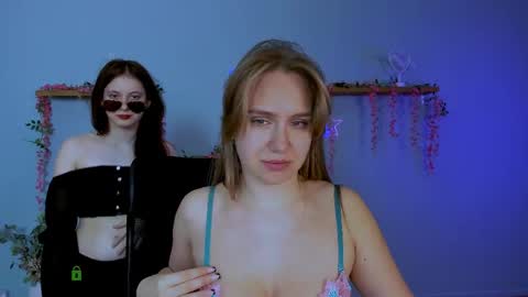Snapshot of linda_save chatting on May 4, 2:18 am linda_save online show from May 4, 2:18 am