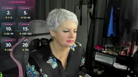 Linda Zefir online show from April 21, 1:42 am