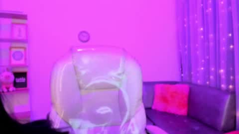 Snapshot of lindaa_miller chatting on December 27, 4:47 am linda miller online show from December 27, 4:47 am