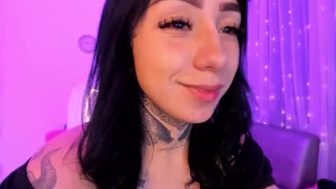 Snapshot of lindaa_miller chatting on January 2, 12:34 am linda miller online show from January 2, 12:34 am