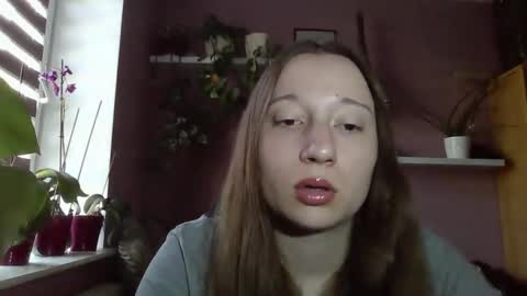 LindaAmore online show from September 15, 6:24 am