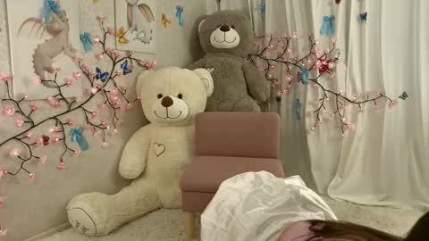 Snapshot of lindablyee chatting on January 13, 11:26 am lili online show from January 13, 11:26 am