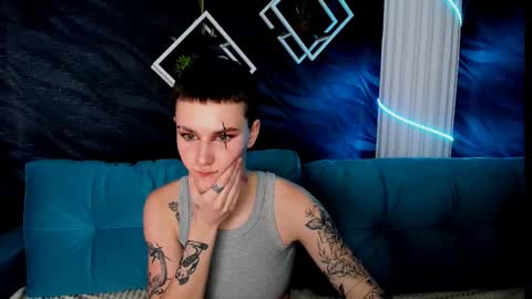 Snapshot of lindabryantt chatting on March 6, 1:57 pm lindabryantt online show from March 6, 1:57 pm