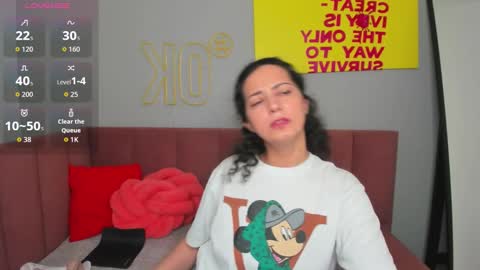 Linda online show from November 13, 1:37 am