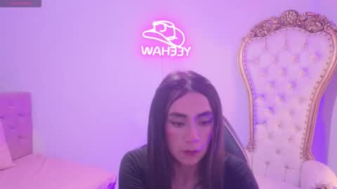 Snapshot of lindsay_tay chatting on March 16, 3:45 am Linda online show from March 16, 3:45 am