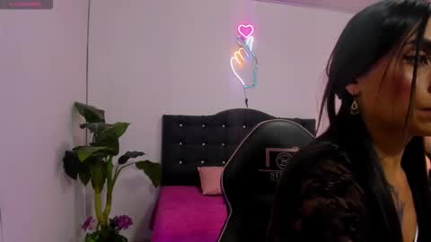 Snapshot of lindsay_tay chatting on March 22, 3:54 am Linda online show from March 22, 3:54 am