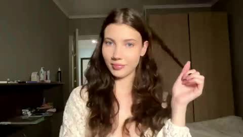 Linda online show from April 3, 12:03 pm