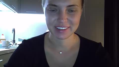 Snapshot of lindsisecret chatting on September 12, 4:07 pm Anna online show from September 12, 4:07 pm