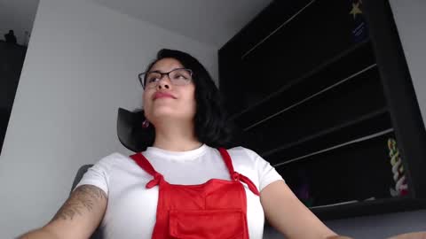 Snapshot of lindsy31 chatting on January 22, 12:59 am Lindsy online show from January 22, 12:59 am
