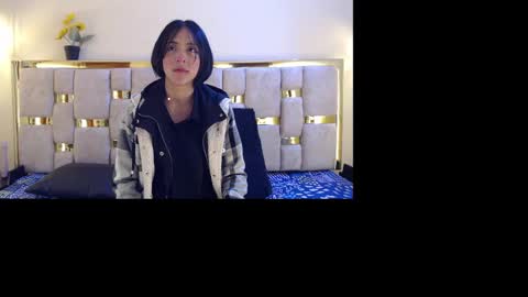 Snapshot of ling_ling24 chatting on February 18, 3:21 am ling ling24 online show from February 18, 3:21 am
