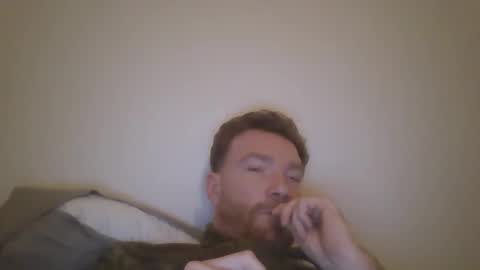 Snapshot of linguistixx333 chatting on February 9, 6:56 pm linguistixx333 online show from February 9, 6:56 pm