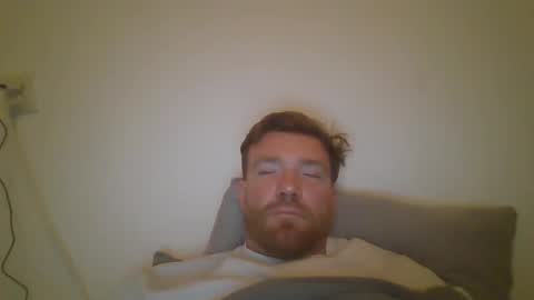 Snapshot of linguistixx333 chatting on February 10, 7:40 pm linguistixx333 online show from February 10, 7:40 pm