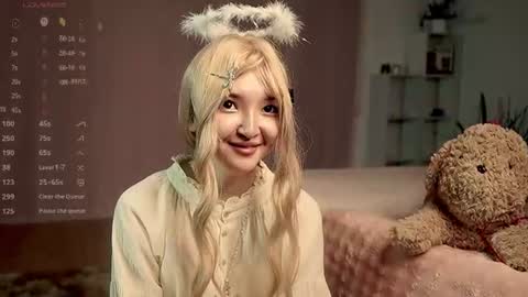 Linh -   online show from June 12, 9:14 pm