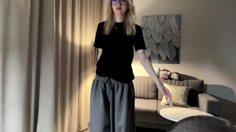 Snapshot of linneabercier chatting on May 20, 6:47 pm Emma online show from May 20, 6:47 pm