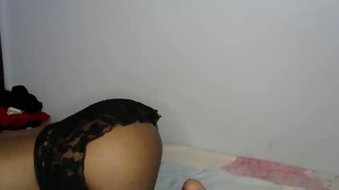 Linniecarol online show from November 5, 3:45 pm