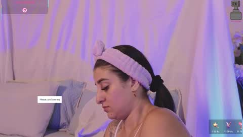 Snapshot of linoshka_1 chatting on March 1, 8:22 pm Luciana online show from March 1, 8:22 pm