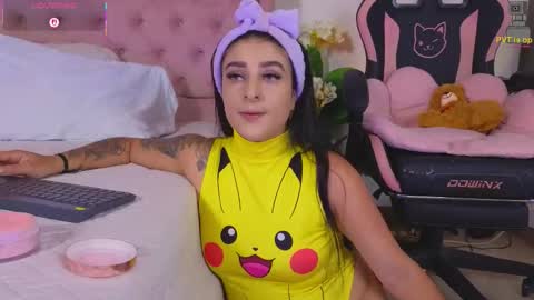 Snapshot of linoshka_1 chatting on March 4, 8:59 pm Luciana online show from March 4, 8:59 pm