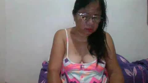 linzy164236 online show from October 13, 7:47 pm