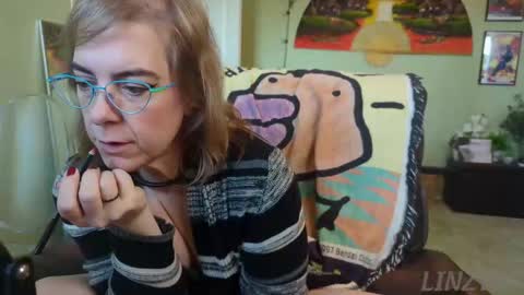 Linzy19 online show from September 26, 2:43 pm