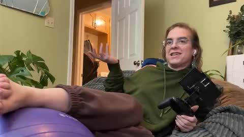 Linzy19 online show from February 3, 1:04 am