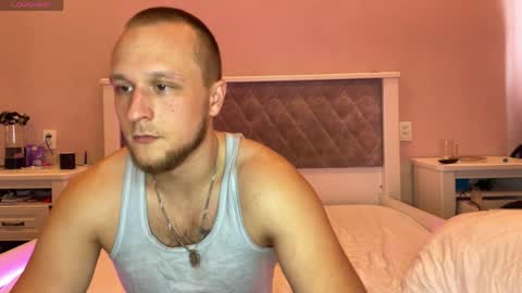 Snapshot of lion_and_kitty chatting on April 5, 8:00 am Daisy and Ratibor online show from April 5, 8:00 am