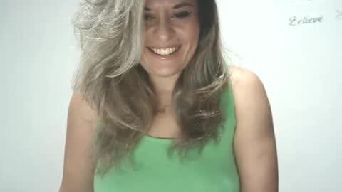 lionessmom online show from October 22, 1:17 am