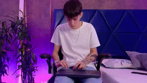 LION FOSTER online show from February 11, 10:26 pm