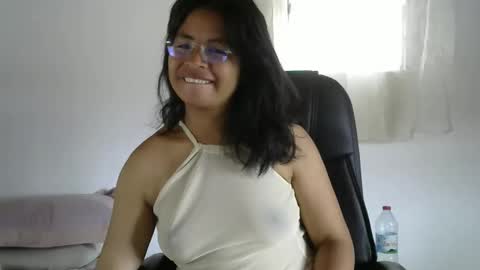 Snapshot of liora_selene chatting on March 9, 5:44 am liora online show from March 9, 5:44 am