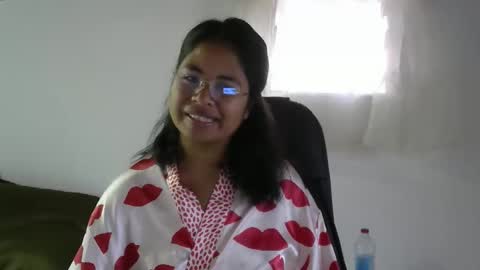 Snapshot of liora_selene chatting on March 24, 3:55 am liora online show from March 24, 3:55 am
