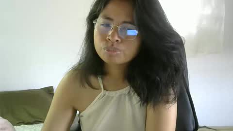 Snapshot of liora_selene chatting on March 25, 5:13 am liora online show from March 25, 5:13 am
