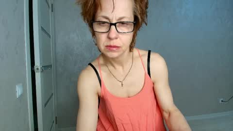 Liora Weiss online show from April 17, 5:49 pm