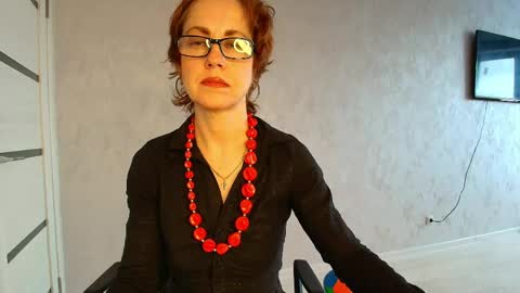Liora Weiss online show from April 20, 8:39 am