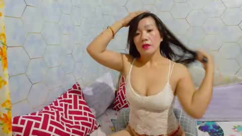 im cherry online show from April 3, 3:15 am