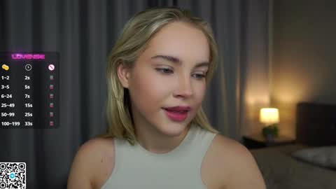 Snapshot of lipswithsmileonthem chatting on December 26, 1:07 am Amelia online show from December 26, 1:07 am