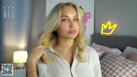 Amelia online show from October 1, 5:13 am