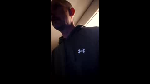 liquorpig8169 online show from April 24, 5:32 am